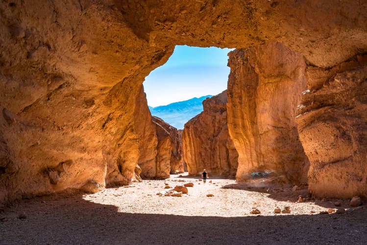 25 AMAZING Things to Do in Death Valley National Park (+ Photos)